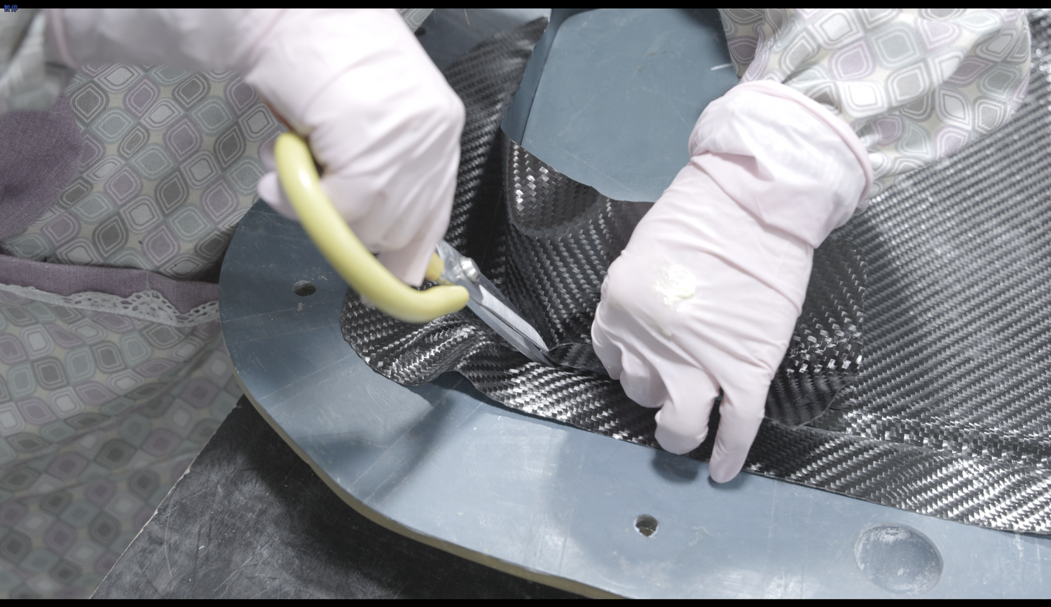 Carbon fiber: "black gold" from the laboratory to the track