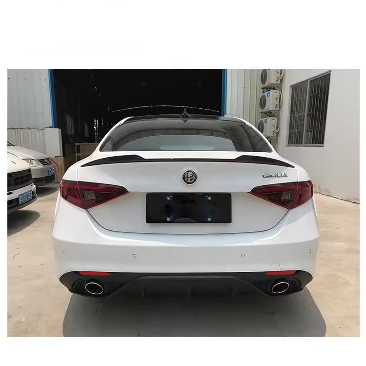 ALFA ROMEO STELVIO Dry carbon fiber Upgraded limited edition PP rear lip + tail nozzle